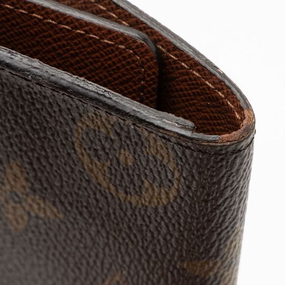 Louis Vuitton Monogram Canvas 6 Key Holder - Picture 14 of 14